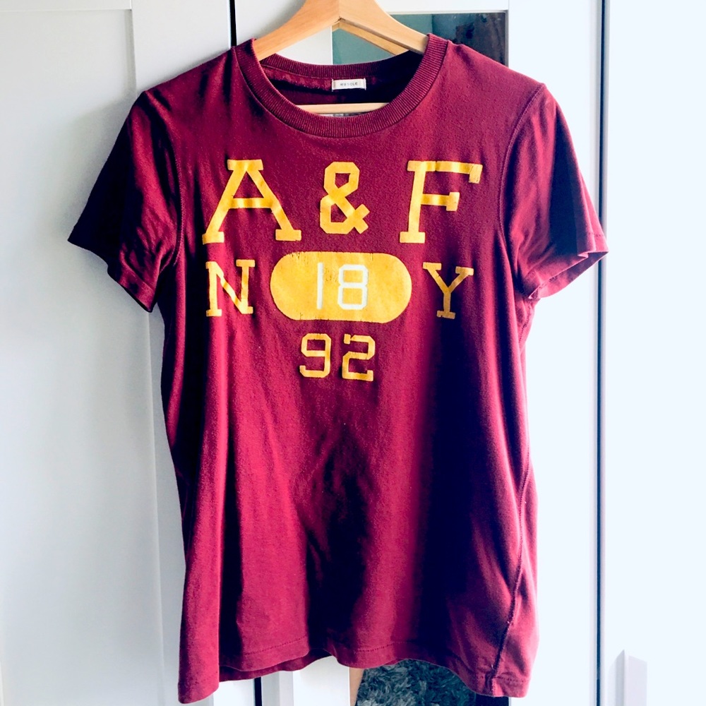 Abercrombie and Fitch tee